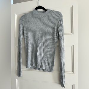 Gray ribbed top